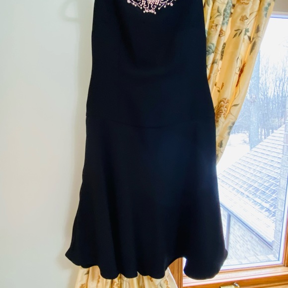 Designer dresses - Picture 4 of 16